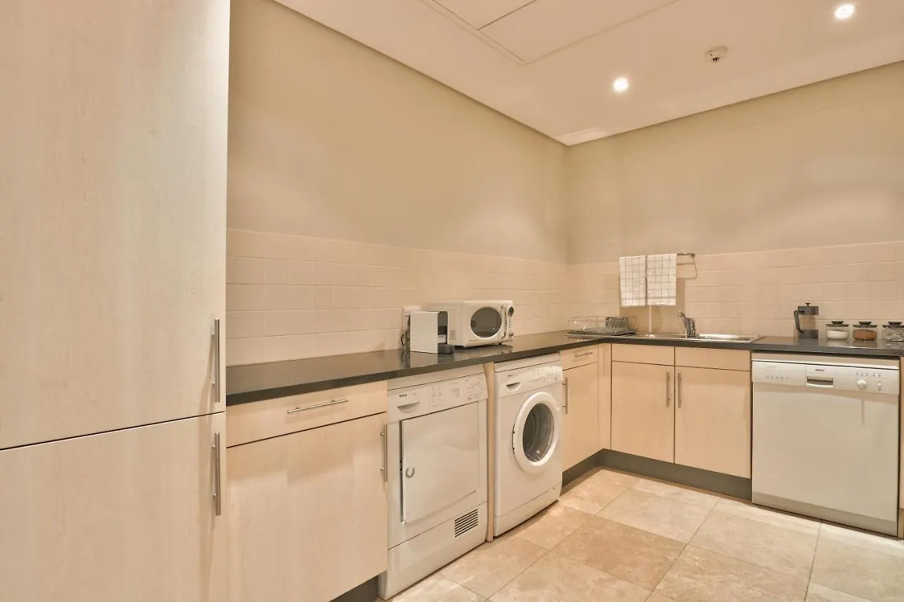 Elegant V&A Waterfront Canal Apartment Κέιπ Τάουν