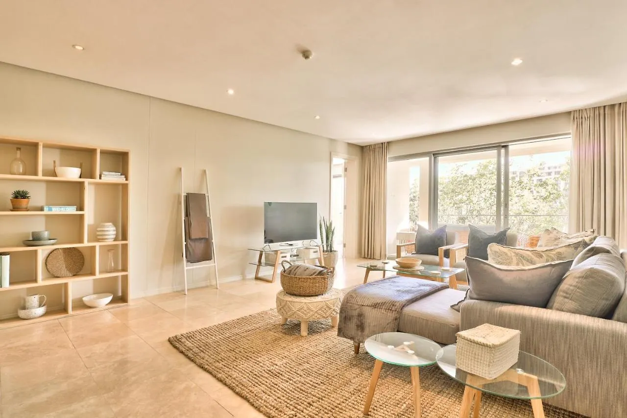 Elegant V&A Waterfront Canal Apartment Cape Town
